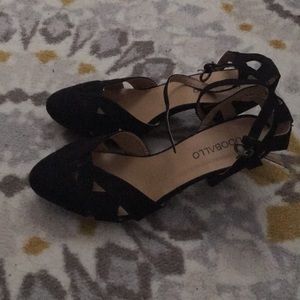 Modcloth black velvet heels